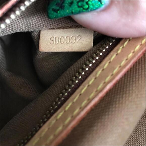 🔥WEEKEND PRICE🔥💯Authentic Louis Vuitton Mini Lp - Picture 8 of 8